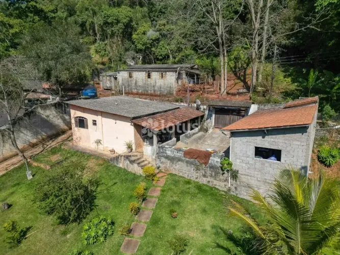 CHÁCARA ESPAÇOSA À VENDA EM SANTANA DE PARNAÍBA - IDEAL PARA MORADIA, LAZER E INVESTIMENTO