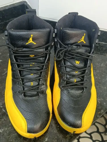 TÊNIS Air Jordan 12 Retro 'University Gold SEMI-NOVO EM ÓTIMO ESTADO 