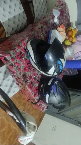 Vendo capacetes número 58 os dois por 80 reais