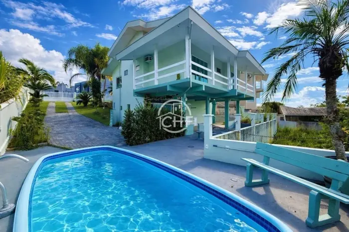 CASA PARA LOCAÇÃO - BAIRRO AZAMBUJA