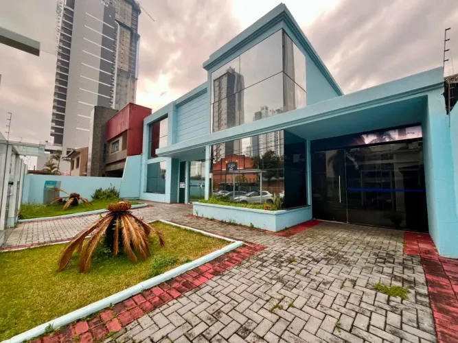Casa comercial para aluguel em Chapecó