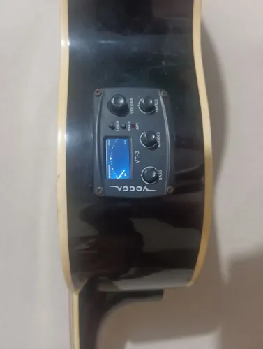 Vende-se violão