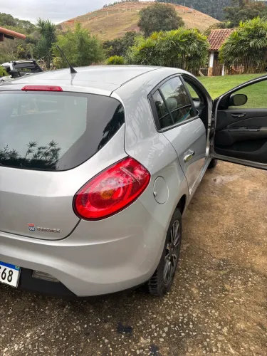 Fiat Bravo Essence 1.8 Flex 16V 5P 2011