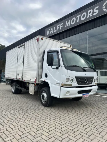 Mercedes Benz Accelo 1016 Baú
