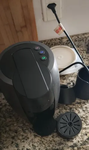 Cafeteira elétrica/Café expresso três corações