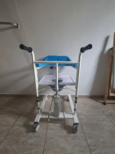 Cadeira de Transferência Hidráulica para Banho
