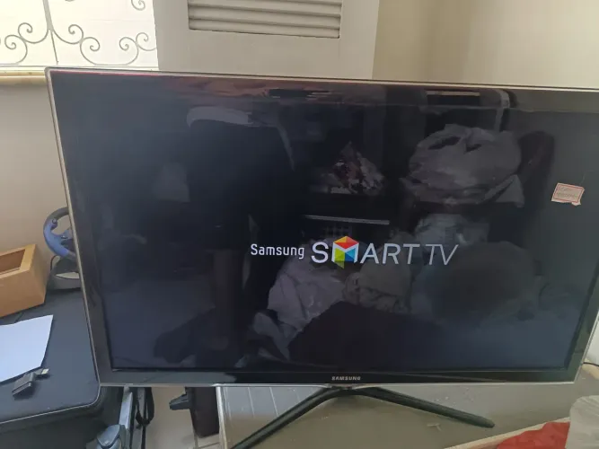 Smart TV Samsung 40 polegadas "quebra galho"