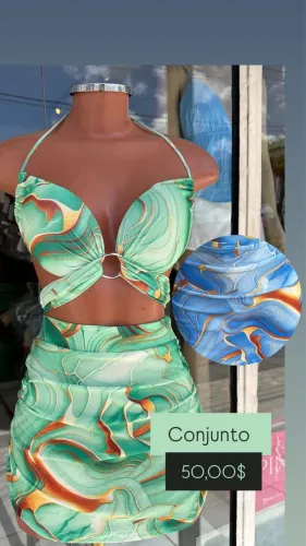Conjunto croped e saia