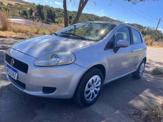 Fiat Punto Attractive 1.4 Fire Flex 8V 5P 2012
