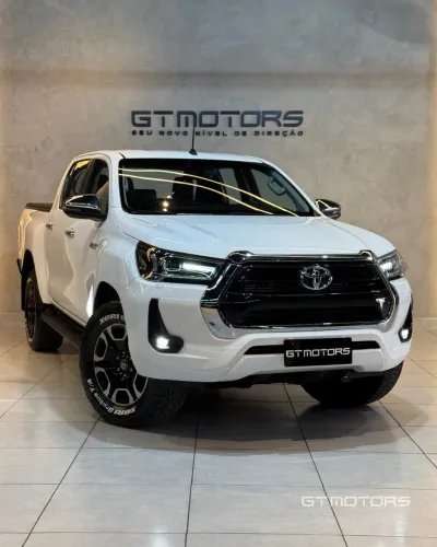 Toyota Hilux CD SRV 4X4 2.8 TDI Diesel Aut. 2025