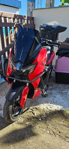 Vendo Nmax igual a zero com 800km