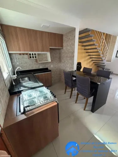 Casa com 2 dormitórios, varanda Cond. residencial Manacas - Cotia