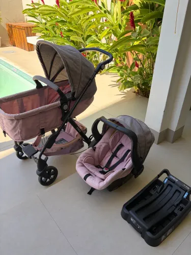Carrinho de bebê Cosco Moisés + Bebê Conforto+ isofix