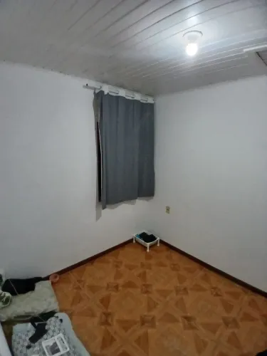 Alugo quarto