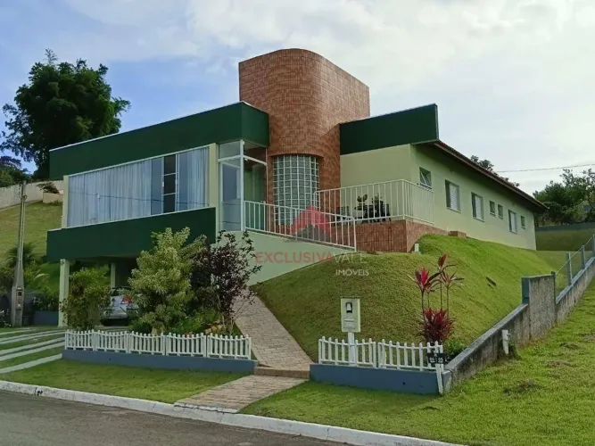 Casa com 3 dormitórios à venda, 215 m² por R$ 1.100.000,00 - Quinta dos Lagos - Paraibuna/