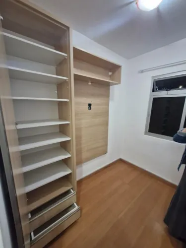 Dividir apartamento - somente mulher