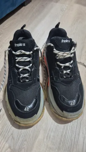 Balenciaga triple S