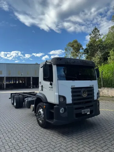 Truck VW 24.280 - 6x2 
