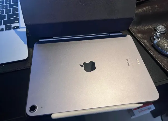 iPad Air 5 geração 10.9?Wi-Fi 64 GB Chip M1 roxo