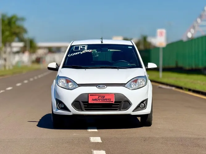 Ford Fiesta SE 1.6 8V Flex 5P 2014