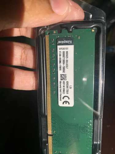 Kit com duas memórias RAM 4GB DDR4