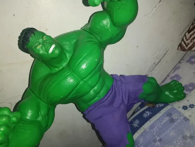 Boneco Hulk 