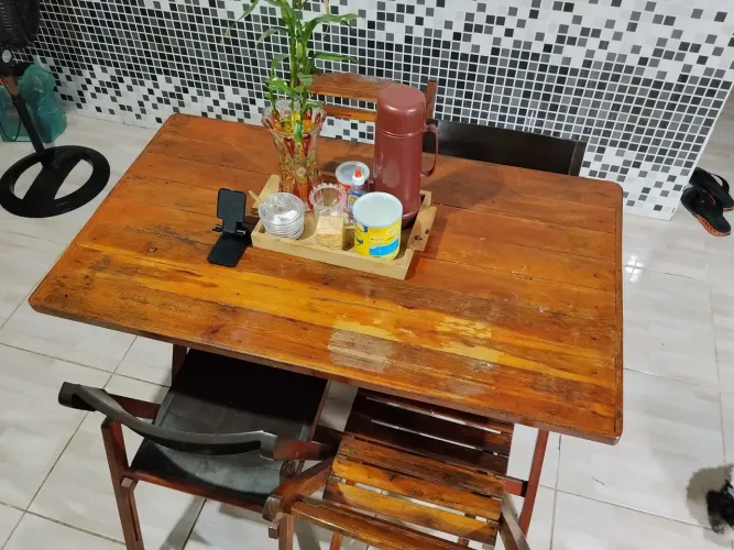 Mesa dobrável madeira com 4 cadeiras