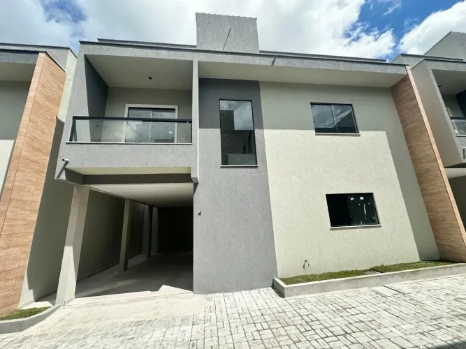 Casa com 3 suítes em Ipitanga - Lauro de Freitas - BA