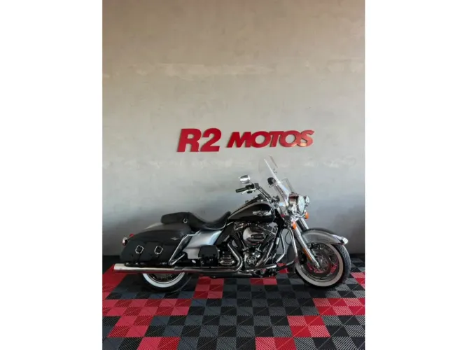 Harley-davidson Road king classic flhrc 2015