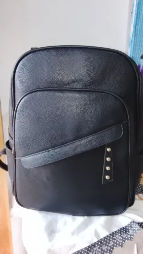 Vendo mochila cabe bastante coisa
