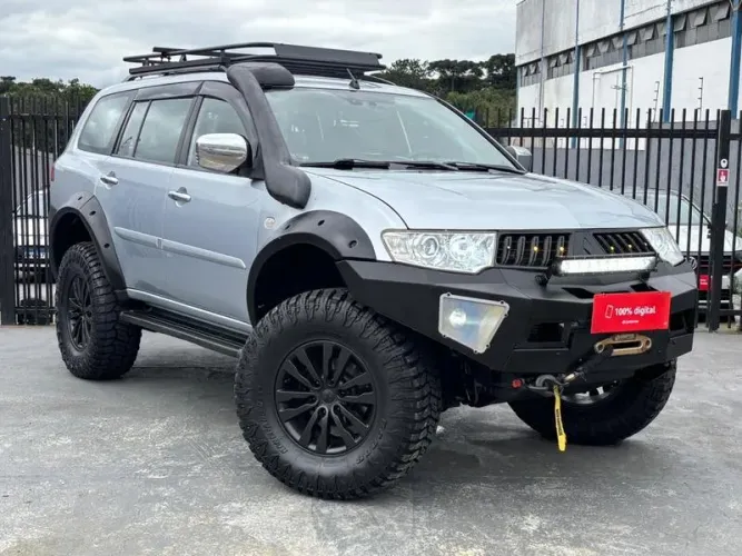 Mitsubishi Pajero HPE 3.2 4X4 T.i. Dies. 5P Aut. 2011