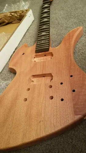 corpo de guitarra