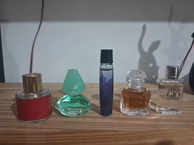 Miniaturas perfume sem caixas valor unidade