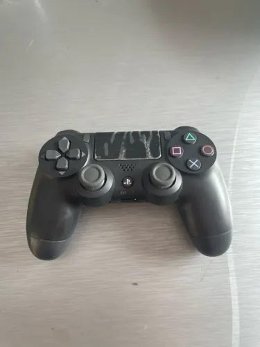 Controle ps4 seminovo. Comprei para jogar o notebook, mas não jogo mais