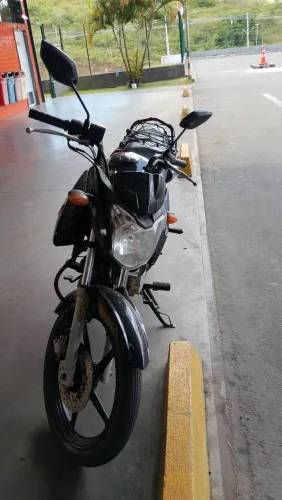 Moto em excelente estado,o único serviço pra fazer é o painel que está queimado