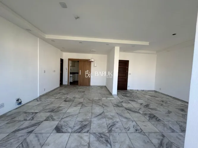 Imperdível! Apartamento à venda no Centro de Juiz de Fora-MG: 5 quartos, 1 suíte, 3 salas,