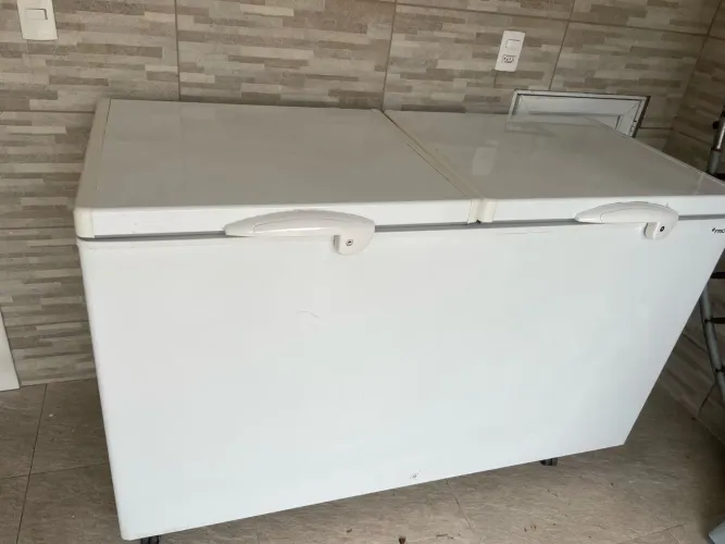 Freezer horizontal Fricon 503 litros - 2 tampas - Pouco usado
