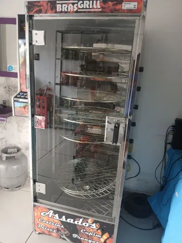 Máquina assa frango usada 4 vezes nova 