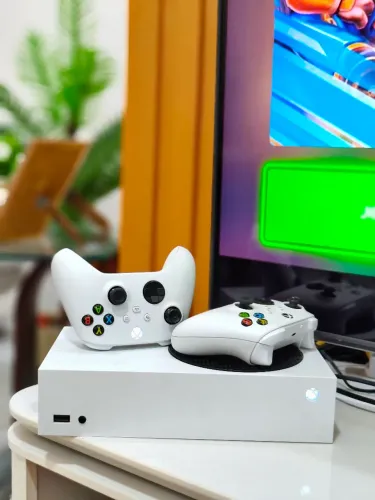XBOX SERIES S 512GB 4K + 2 CONTROLES (ACEITO CARTÃO ATÉ 12X)