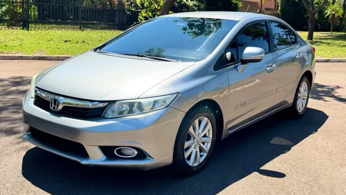 Honda Civic Sedan LXR 2.0 Flexone 16V Aut. 4P 2014