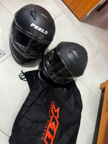 Capacetes X11 e peels