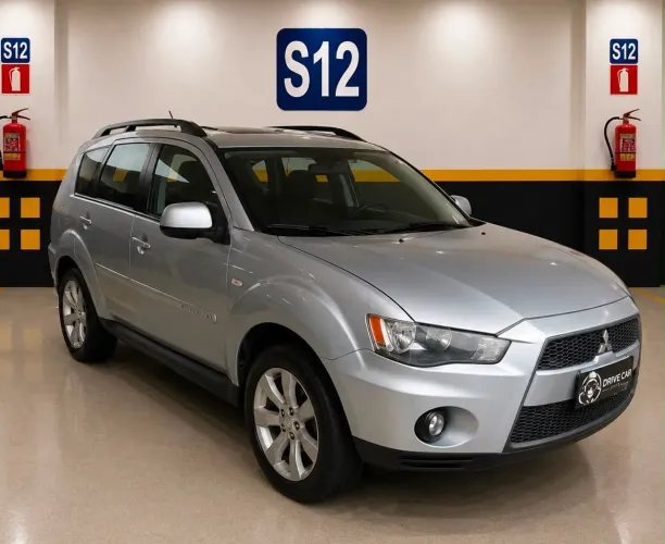 Mitsubishi Outlander 2.0 16V 160cv Aut. 2013