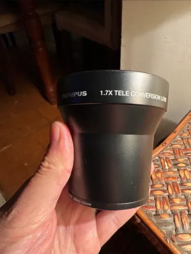 Teleconversor Olympus 1.7x com adaptador emount