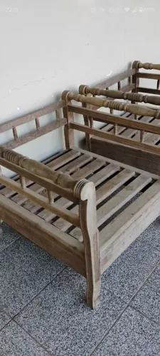 Poltronas em madeira