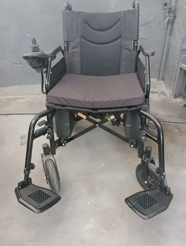 CADEIRA DE RODAS MOTORIZADA NOVA