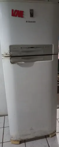 Vendo geladeira grande usada