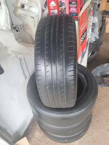 Pneus 235/60R16