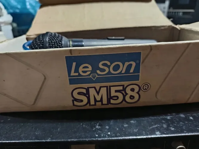 Microfone lesson sm58 com cabo de qualidad na caixa