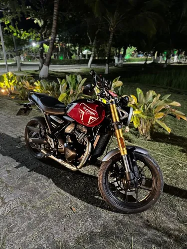Linda Moto, Triumph Speed 400, 2025, Pouco Uso, 3 mil Km, Revisada!!