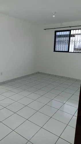Alugo apartamento em Água fria